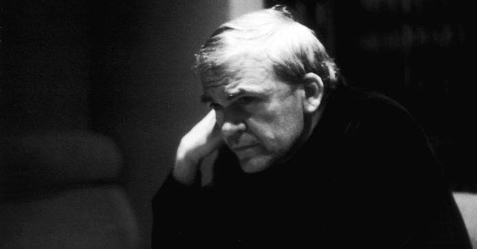 El escritor checo Milan Kundera ha tenido una gran influencia en la literatura europea (Elisa Cabot/ WikiCommons)