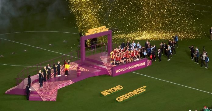 Celebración de la selección femenina de fútbol tras su victoria en la final de la Copa Mundial (Wikipedia/ Storm Machine)