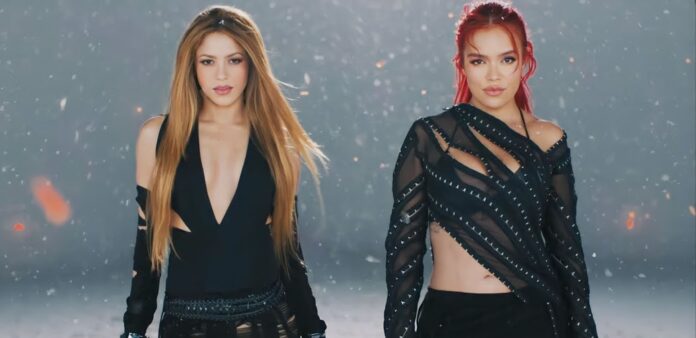 Imagen procedente del videoclip de la canción TQG de Shakira y Karol G, dos de las artistas con más nominaciones a los Grammy Latinos (YouTube)