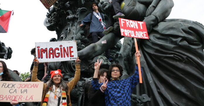 En los últimos meses se han realizado varias protestas contra el auge de la extrema derecha en Francia (Jeanne Menjoulet/Flickr)