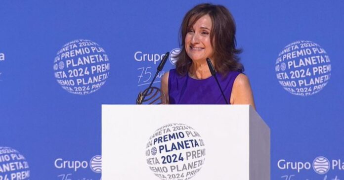 Paloma Sánchez-Garnica, ganadora del Premio Planeta 2024 por la novela «Victoria» (Planeta)