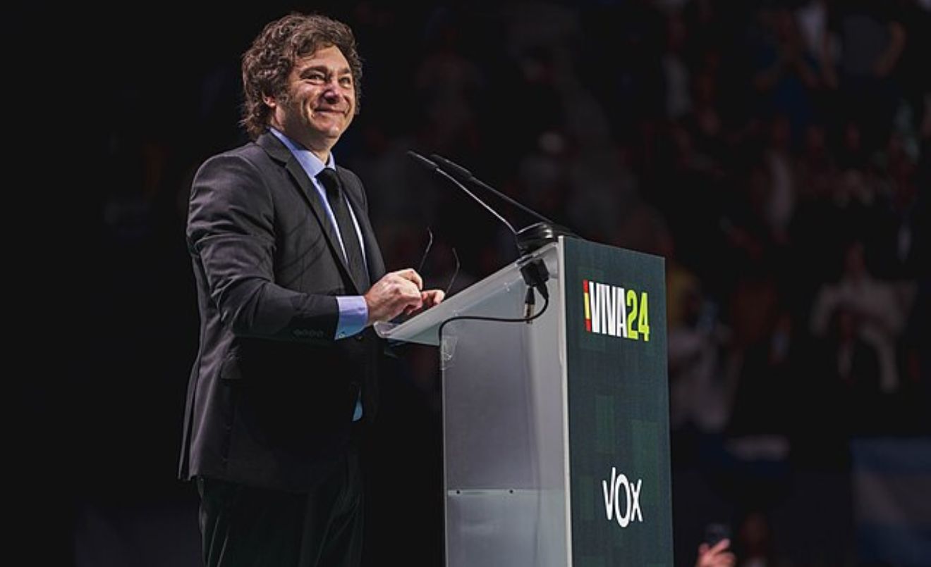 Javier Milei, presidente de Argentina, durante una conferencia (Vox España / Wikimedia Commons)