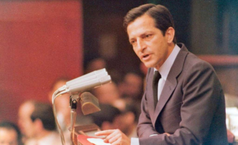 Adolfo Suárez fue el primer presidente de la democracia española tras la dictadura franquista y una figura clave en la Transición / Ministerio de la Presidencia. Gobierno de España / Wikimedia Commons