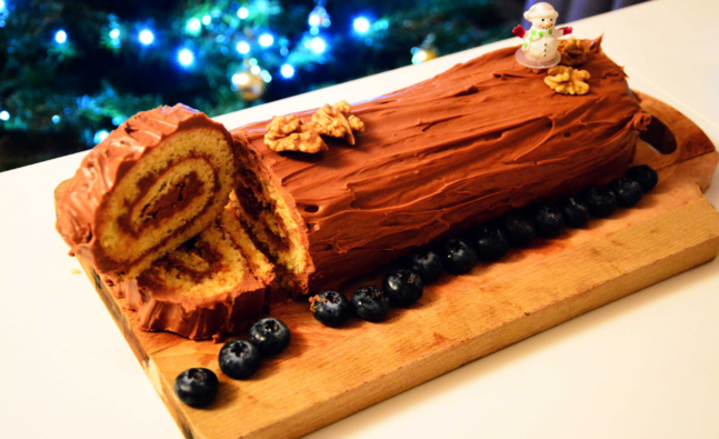 El Bûche de Noël –tronco de Navidad– es un pastel típico de Francia/Mitantig-Wikimedia Commons