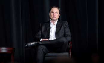 Elon Musk vuelve a encabezar la lista de las personas más ricas del mundo publicada por Forbes / Trevor Cokley – U.S. AIR FORCE ACADEMY – Wikimedia Commons