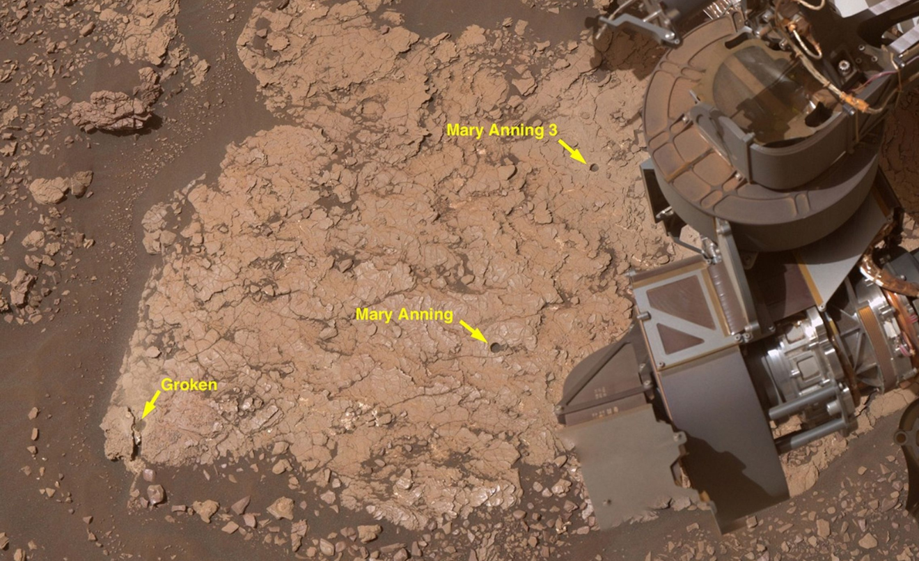 El robot Curiosity de la NASA perforó una roca de Marte en tres puntos, en distintos momentos, y encontró una gran variedad de moléculas orgánicas / NASA