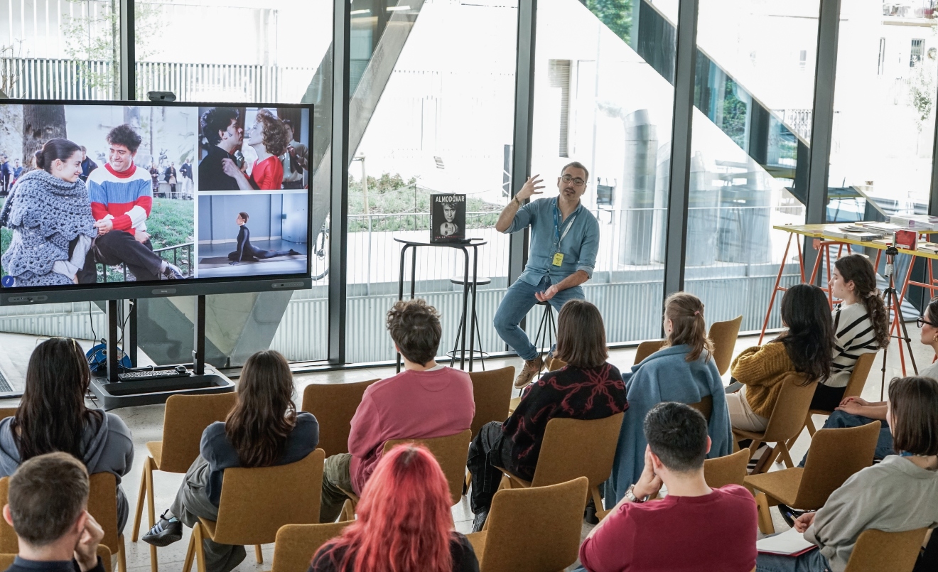Uno de los actos de Sant Jordi celebrados en LCI Barcelona